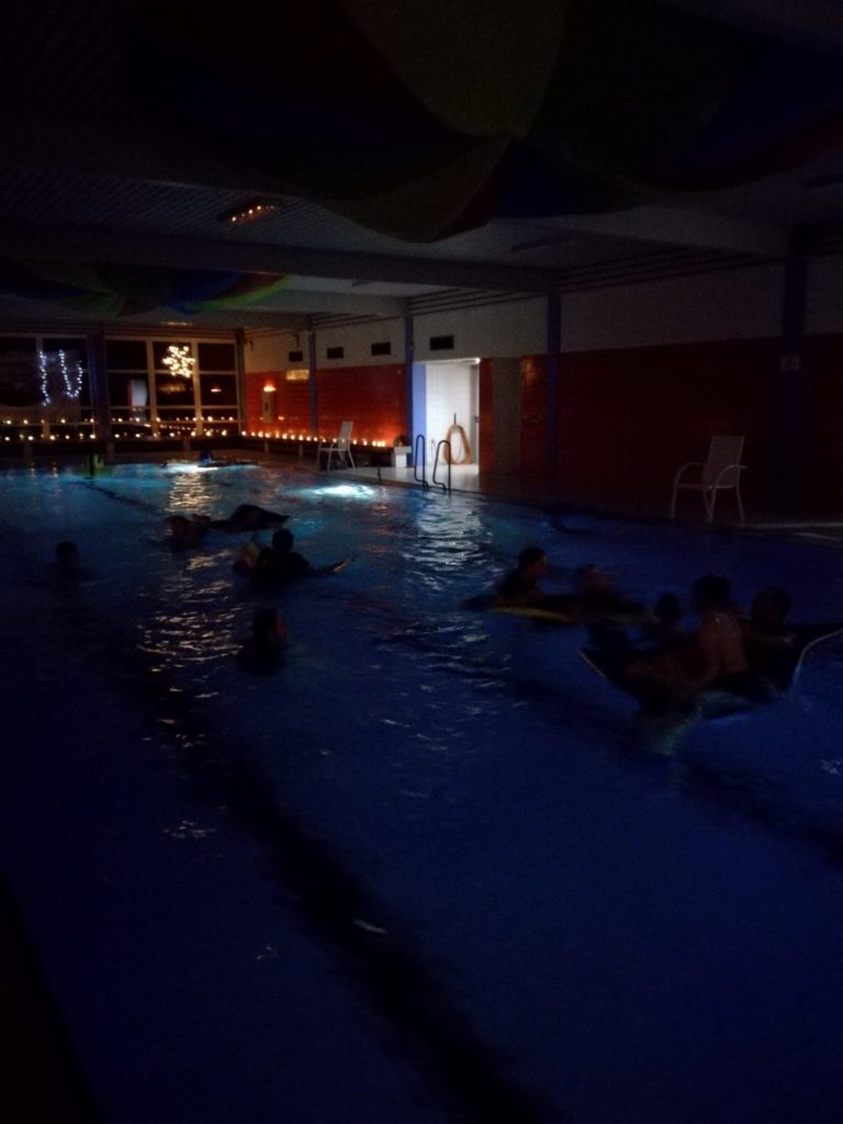 Read more about the article Lichterschwimmen der TuS Schwimmabteilung